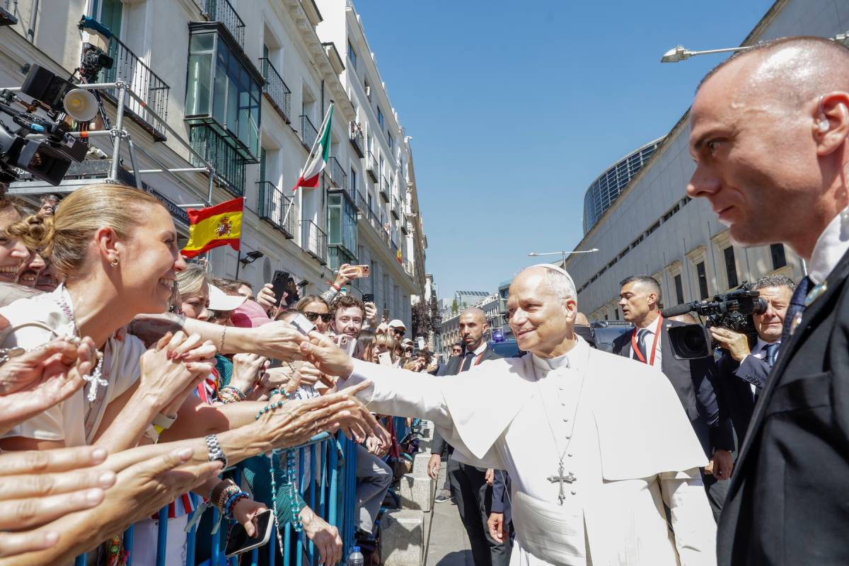 Un Papa para un mundo huérfano