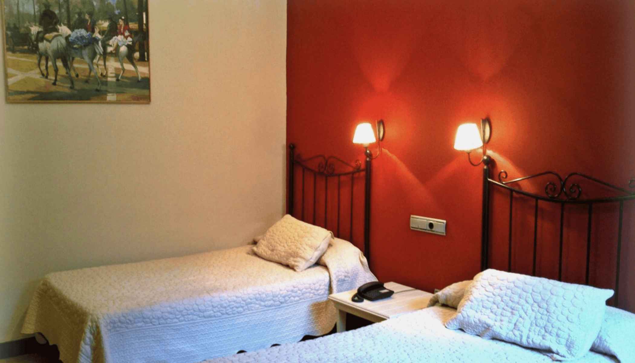 Una de las habitaciones del hotel Al Andalus.