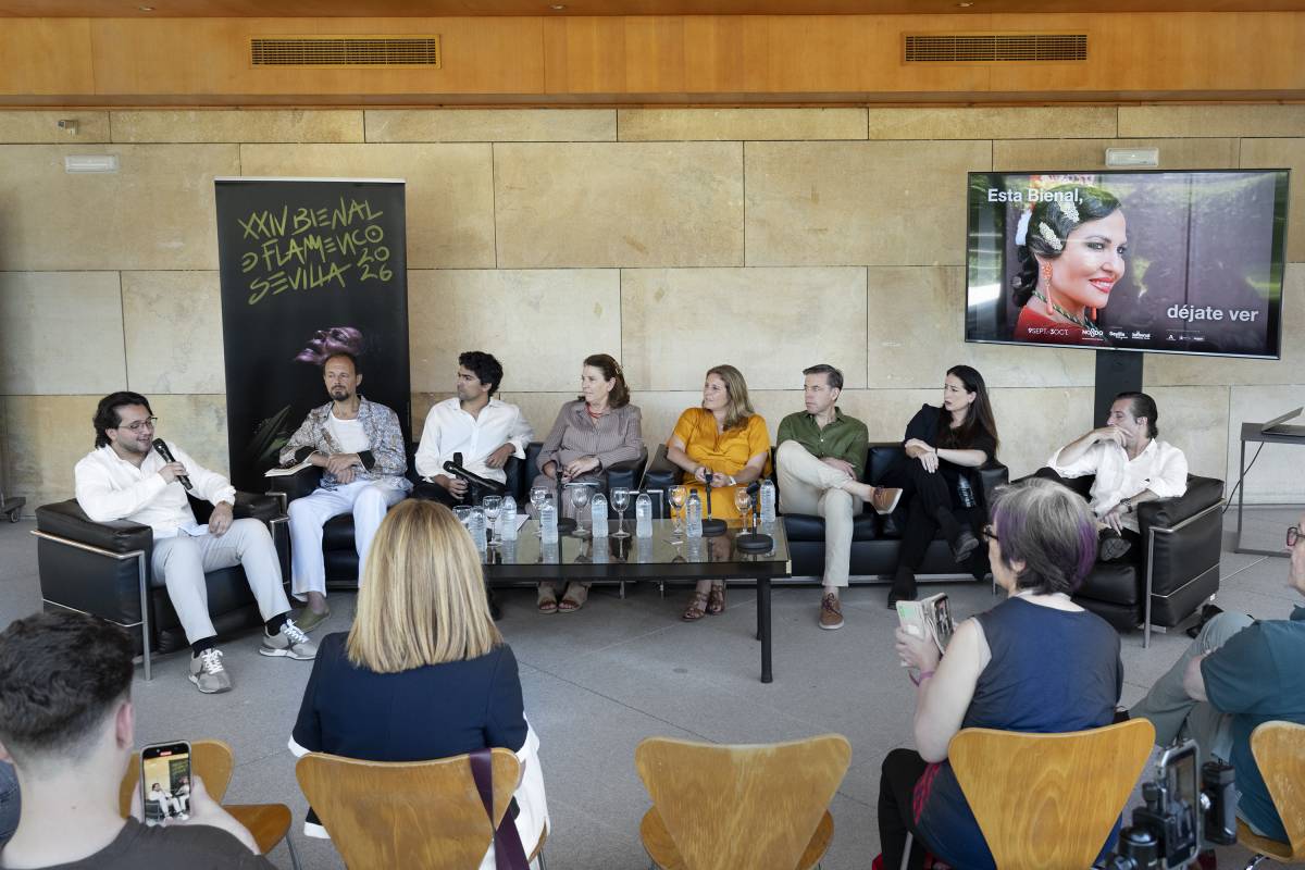 El hall del Teatro Central acogía la presentación de los espectáculos que se llevarán a cabo en el espacio escénico la próxima Bienal de Flamenco de Sevilla