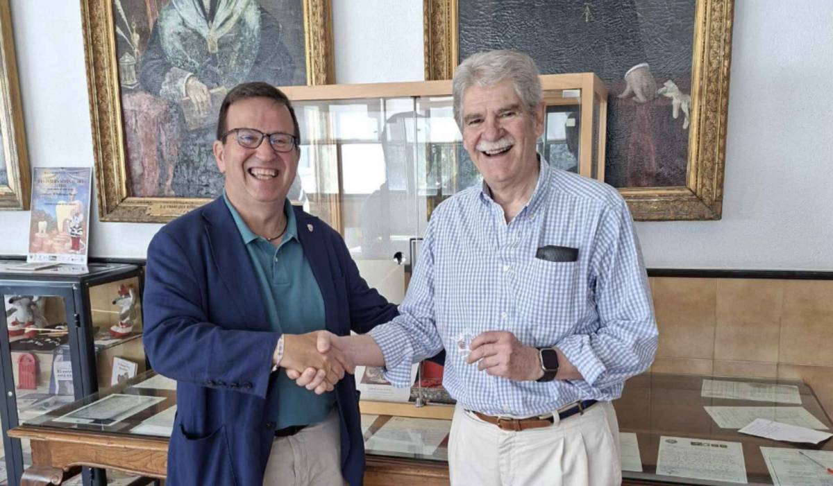 Esta es la ilustre visita que ha tenido el IES Coloma de Jerez: un exministro y antiguo alumno vuelve a sus aulas