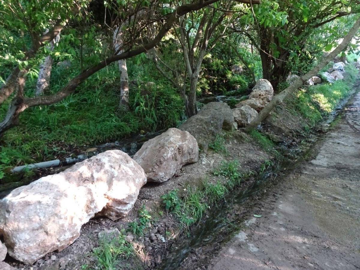 Obras que denuncia Ecologistas en El Nacimiento de Benamahoma. - Obras que denuncia Ecologistas en El Nacimiento de Benamahoma.