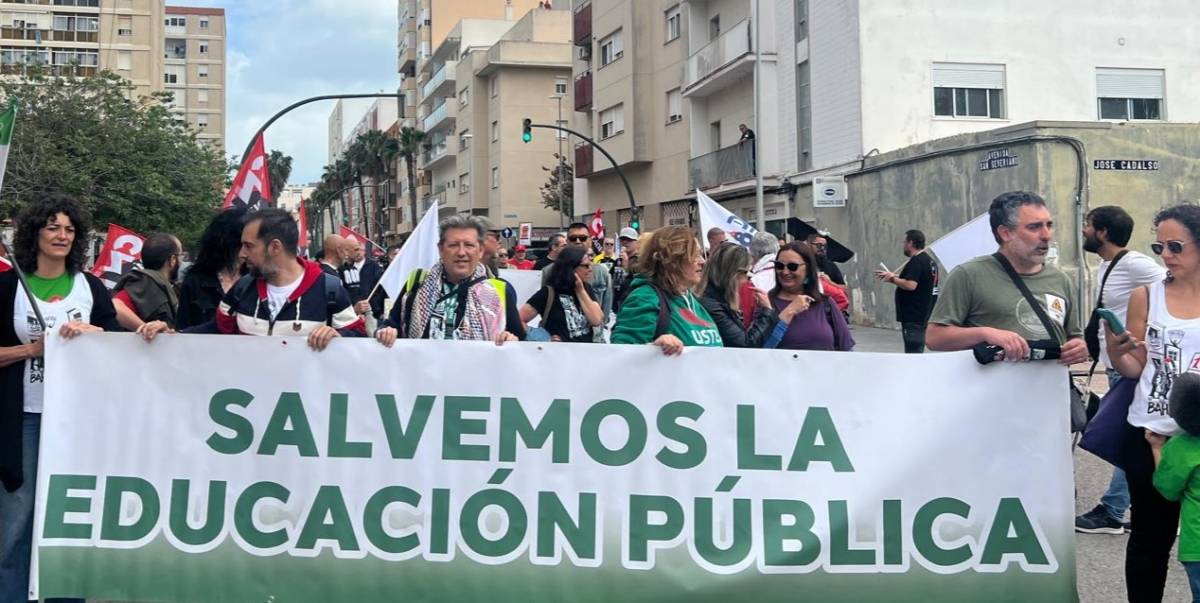 Ustea denuncia que la Junta deja sin cubrir los permisos por matrimonio del profesorado por 
