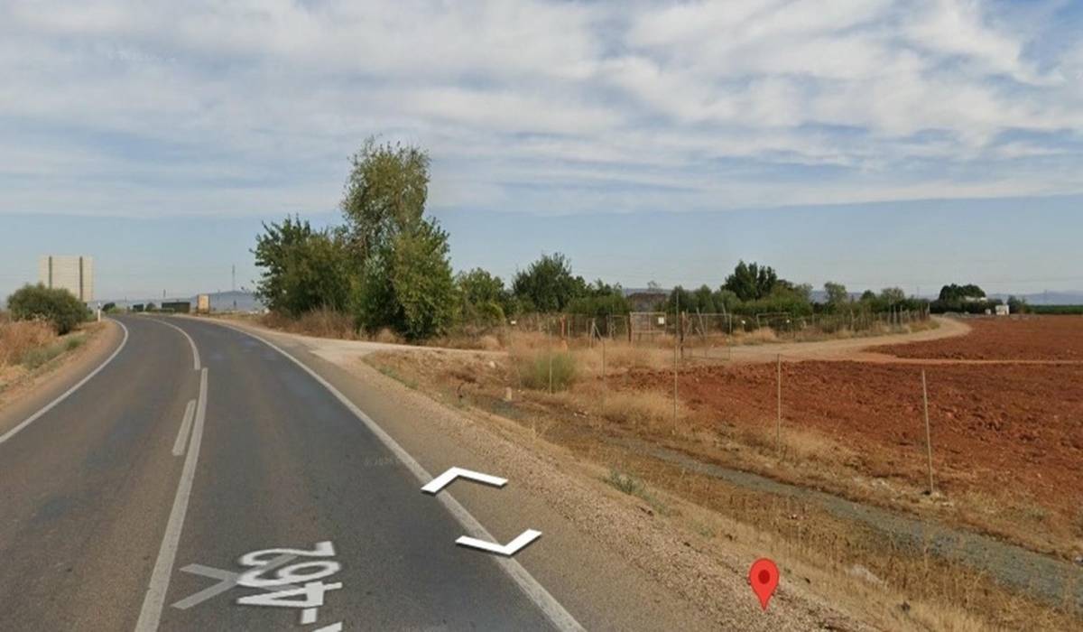 Un conductor de Sevilla pierde la vida al precipitarse con su vehículo y ser arrastrado por el agua en Carmona