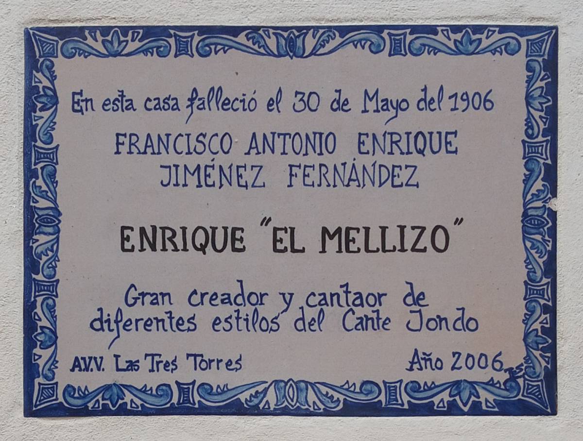 Placa cerámica, casa donde falleció Enrique “el Mellizo”, nº 8 de la calle Teniente Andújar.