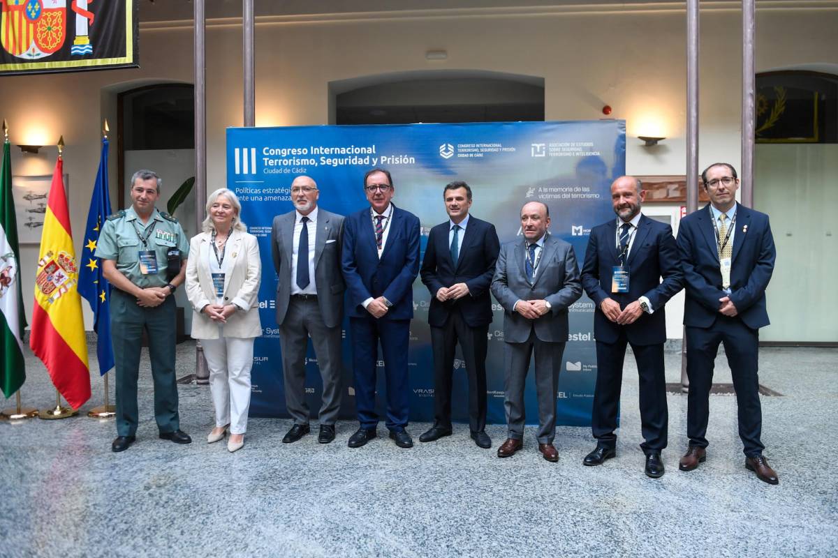 Cádiz acoge el III congreso Terrorismo, Seguridad y Prisión’. Se trata de la tercera edición de una cita que este año llega marcada por la dedicatoria a la memoria de las víctimas del terrorismo. Durante las tres jornadas del Congreso Internacional Terrorismo, Seguridad y Prisión. - Cádiz acoge el III congreso Terrorismo, Seguridad y Prisión’. Se trata de la tercera edición de una cita que este año llega marcada por la dedicatoria a la memoria de las víctimas del terrorismo. Durante las tres jornadas del Congreso Internacional Terrorismo, Seguridad y Prisión.