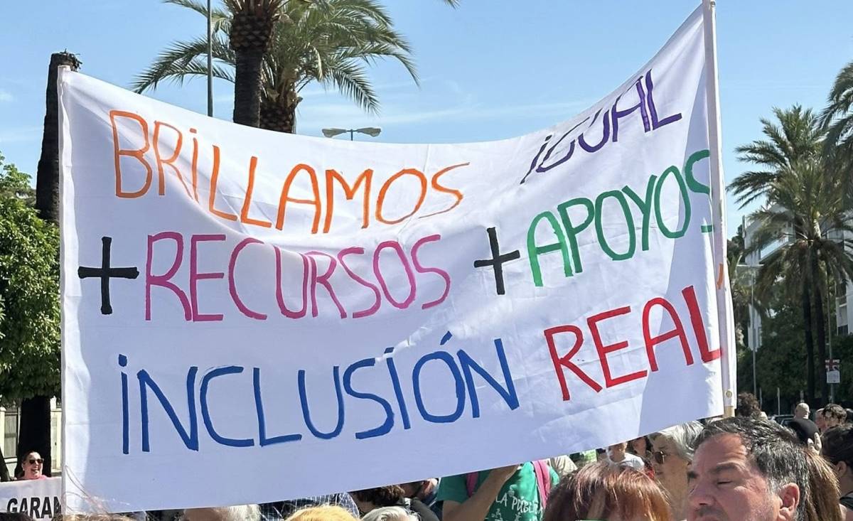 Las PTIS no cesan en su lucha: atienden a los alumnos más vulnerables, pero cobran el SMI y 'pierden' vacaciones