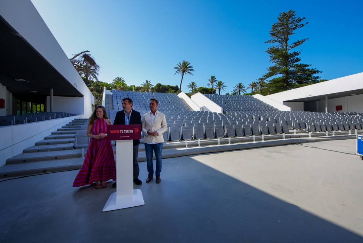 El Teatro Pemán vuelve a abrir en Cádiz tras una década cerrado y con polémica por su nombre