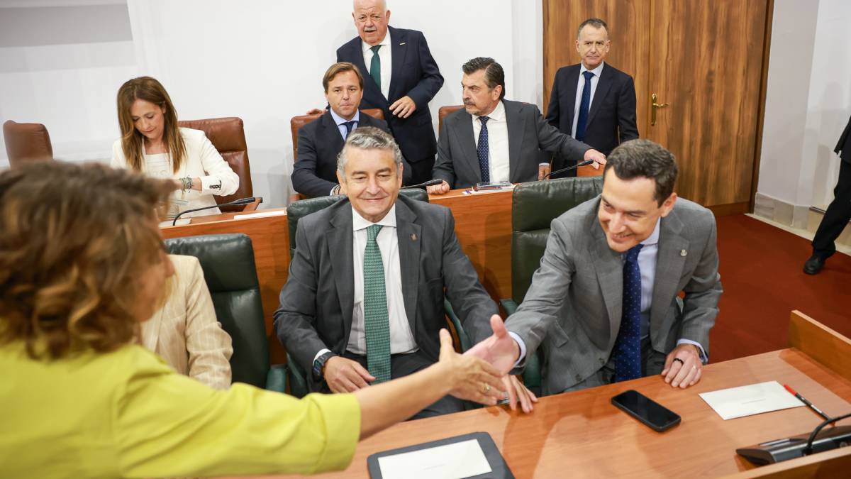 Vox concede al PP una primera victoria 'ficticia' antes de ir al 'turrón': Moreno reconoce que 
