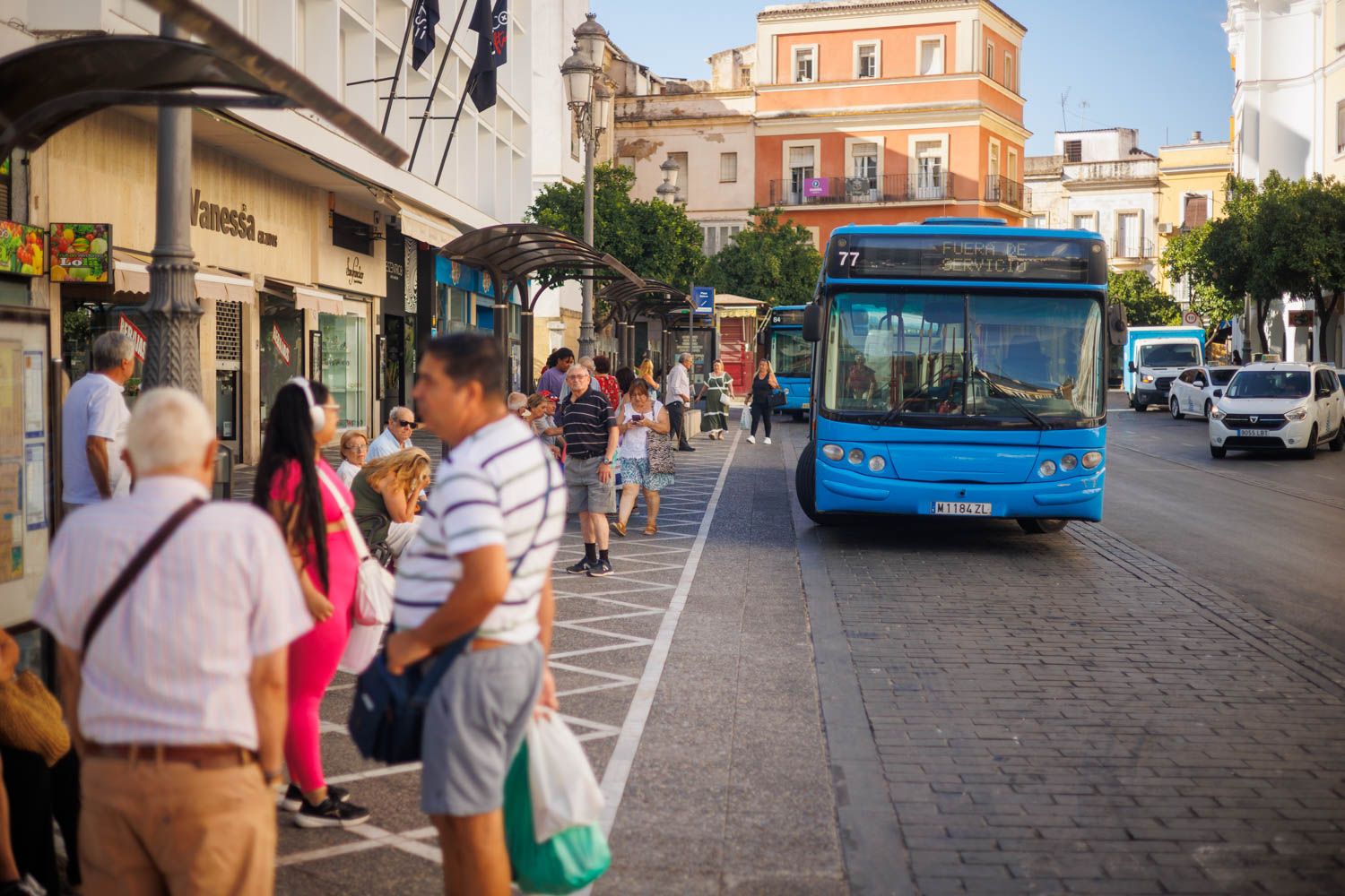 Aviso a conductores en Jerez: estas son las calles cortadas al tráfico por el Orgullo y varias procesiones