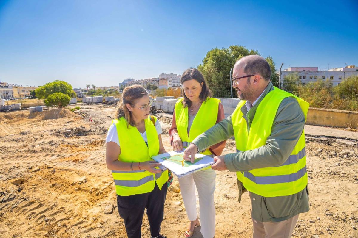 Cavada, supervisando las obras.