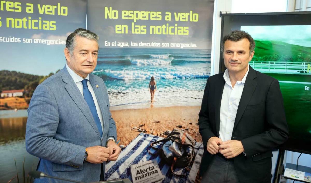 Antonio Sanz junto a Bruno García en la presentación de la campaña para prevenir ahogamientos