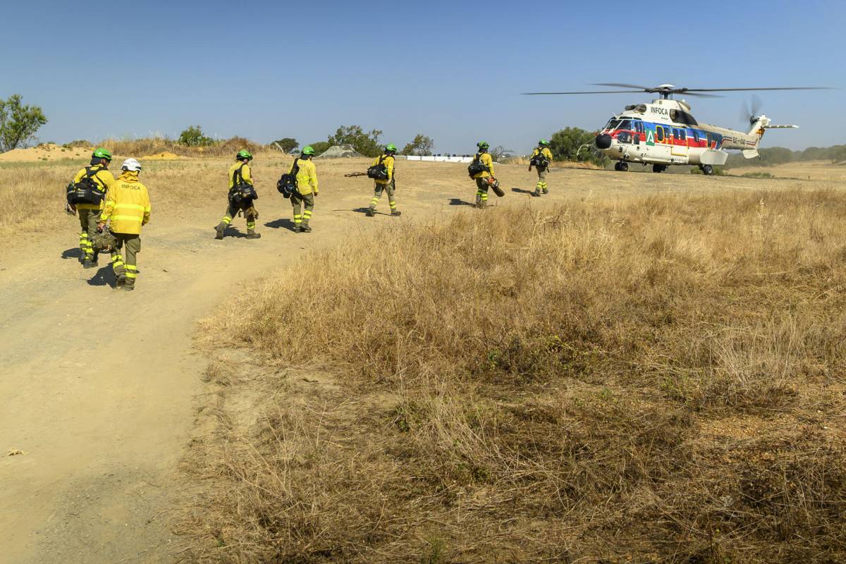 El anuncio más esperado en Huelva: controlado el incendio en Villanueva de los Castillejos, pero aún no extinguido