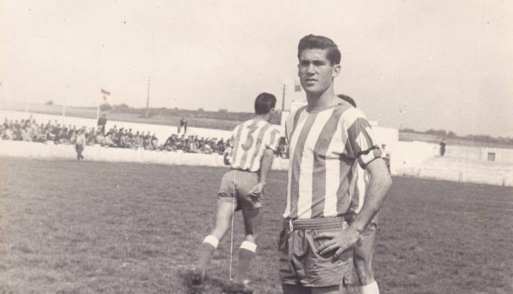 Fallece Osorio, el lateral jerezano que fue pilar del Espanyol de Los Cinco Delfines e internacional con España