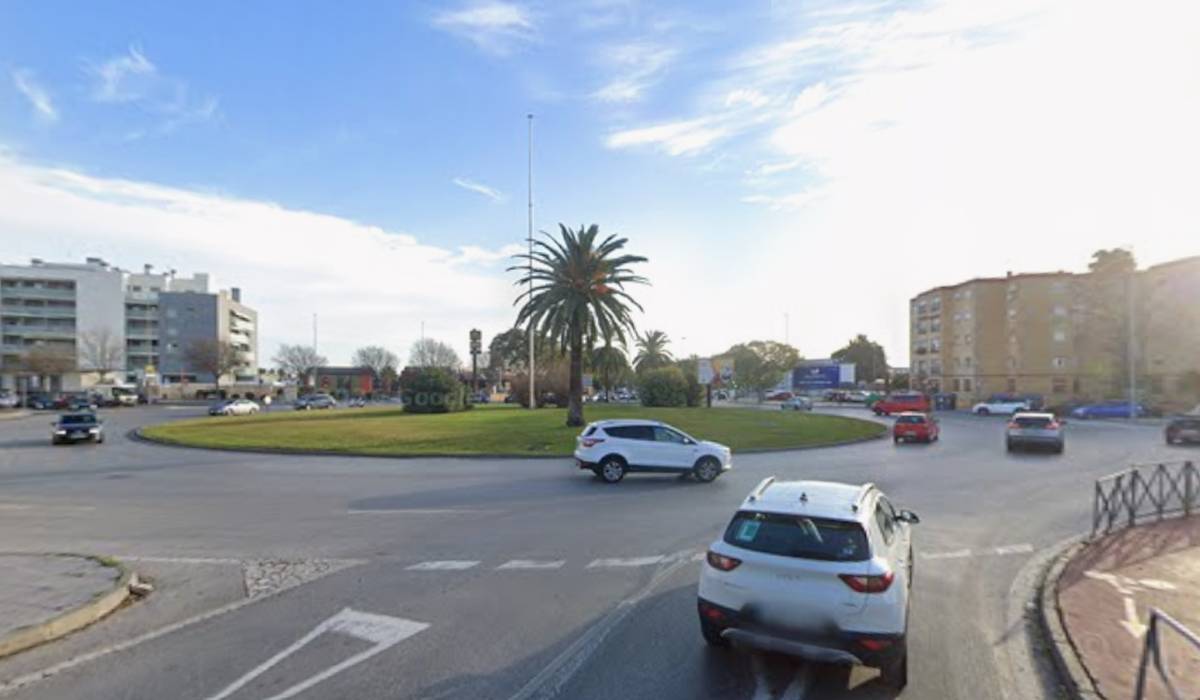 La glorieta que conecta la avenida de Europa con La Granja