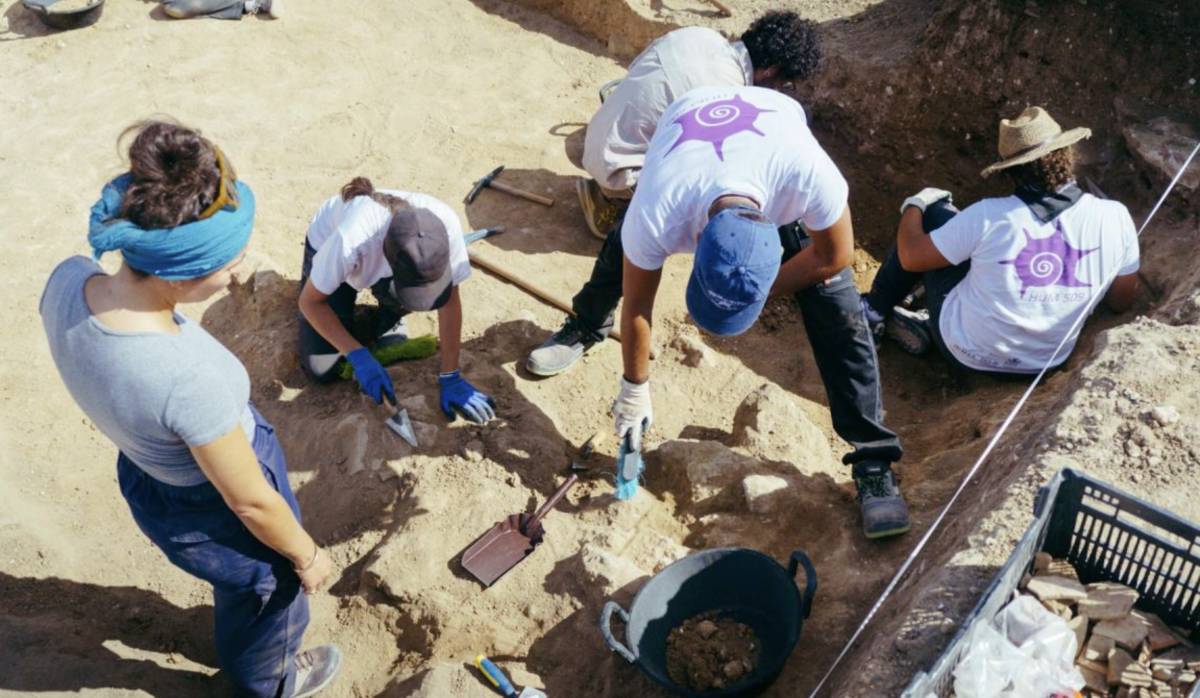 Los arqueólogos redescubren Doña Blanca: visita, exposición y los últimos avances en unas jornadas en El Puerto 