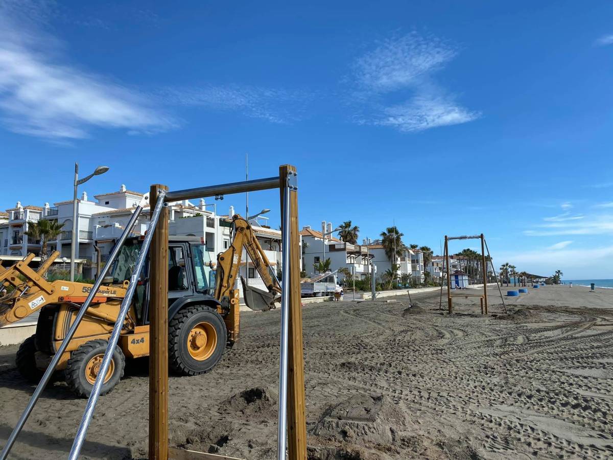 Tragedia en las playas malagueñas: mueren ahogados un hombre y una mujer durante un baño con mar revuelto