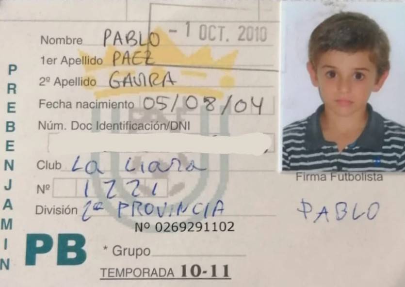 Ficha de Gavi en su época de prebenjamín, cuando jugaba en La Liara. - Ficha de Gavi en su época de prebenjamín, cuando jugaba en La Liara.