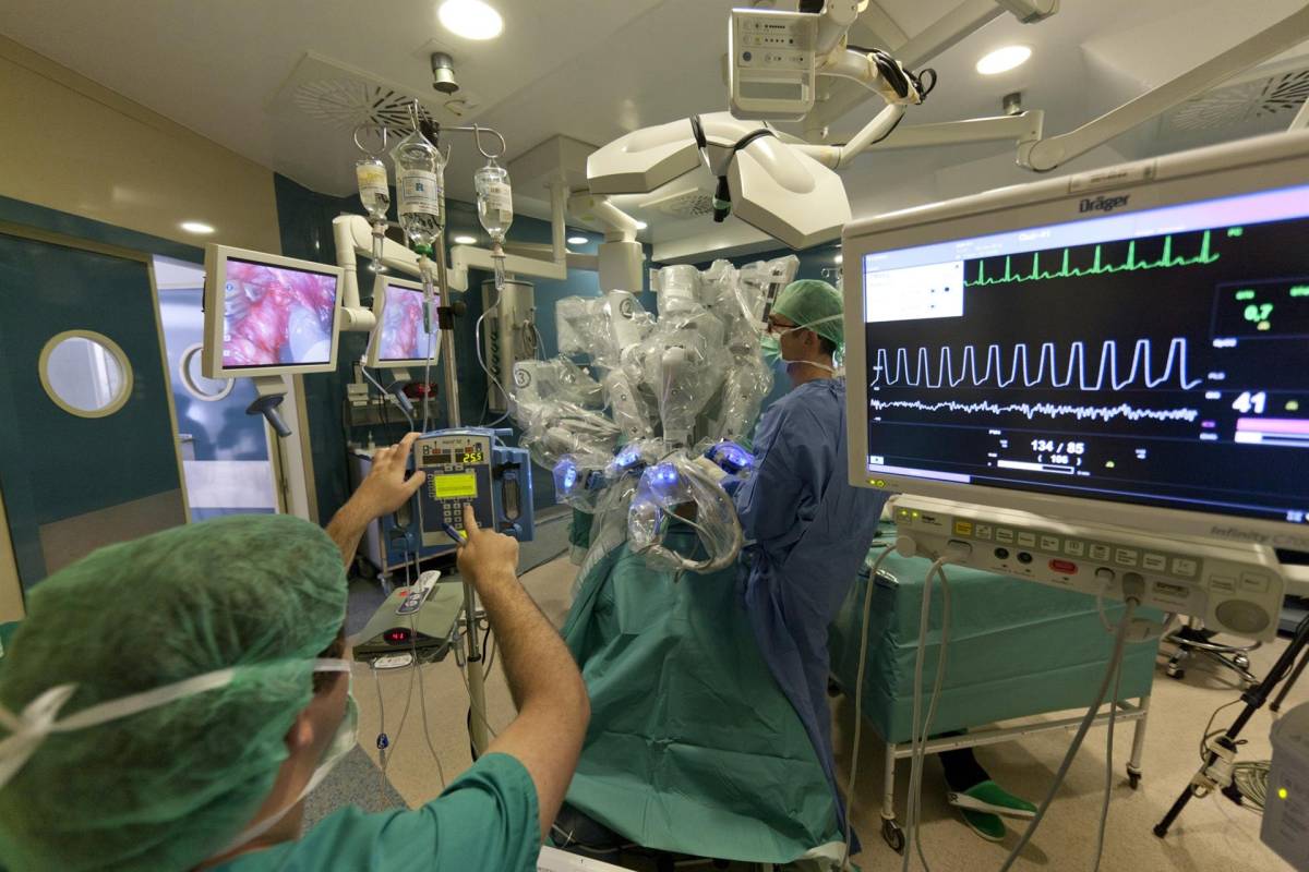 Jerez tendrá su propio robot Da Vinci: la Junta incorpora tres nuevos equipos de cirugía robótica en hospitales de Cádiz y Sevilla