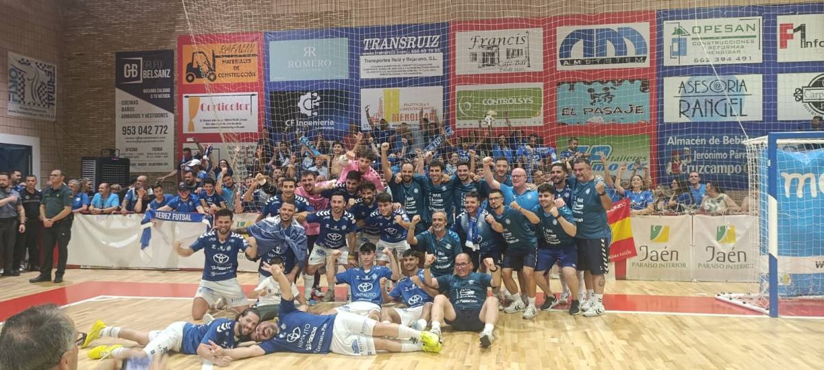 'Mengíbarazo': el Xerez Toyota Nimauto asciende a Segunda División