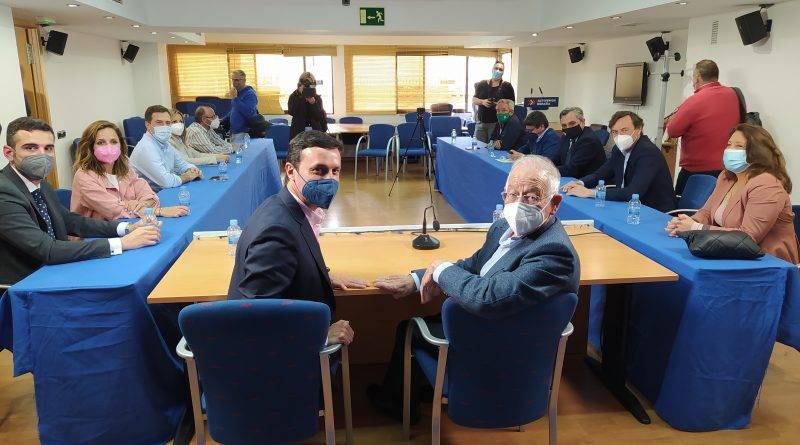 Caso 'Mascarillas': el PSOE pide que el alcalde de Roquetas, Gabriel Amat, y la actual jefa de gabinete de Diputación de Almería declaren ante el juez