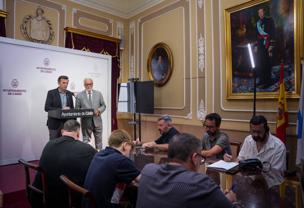 Reunión de Trabajo, ayuntamiento de Cádiz con Jesús Maeztu Defensor del pueblo 