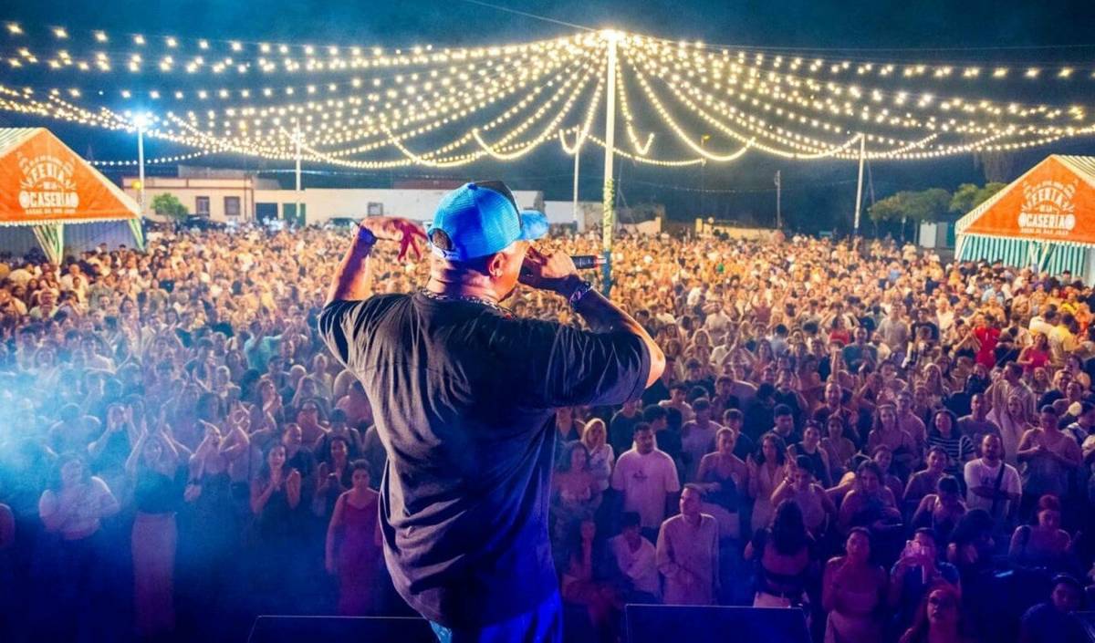 La Feria de La Casería regresa junto a la Bahía con Manuel Cortés, Fran Ocaña y la chirigota del Peluca