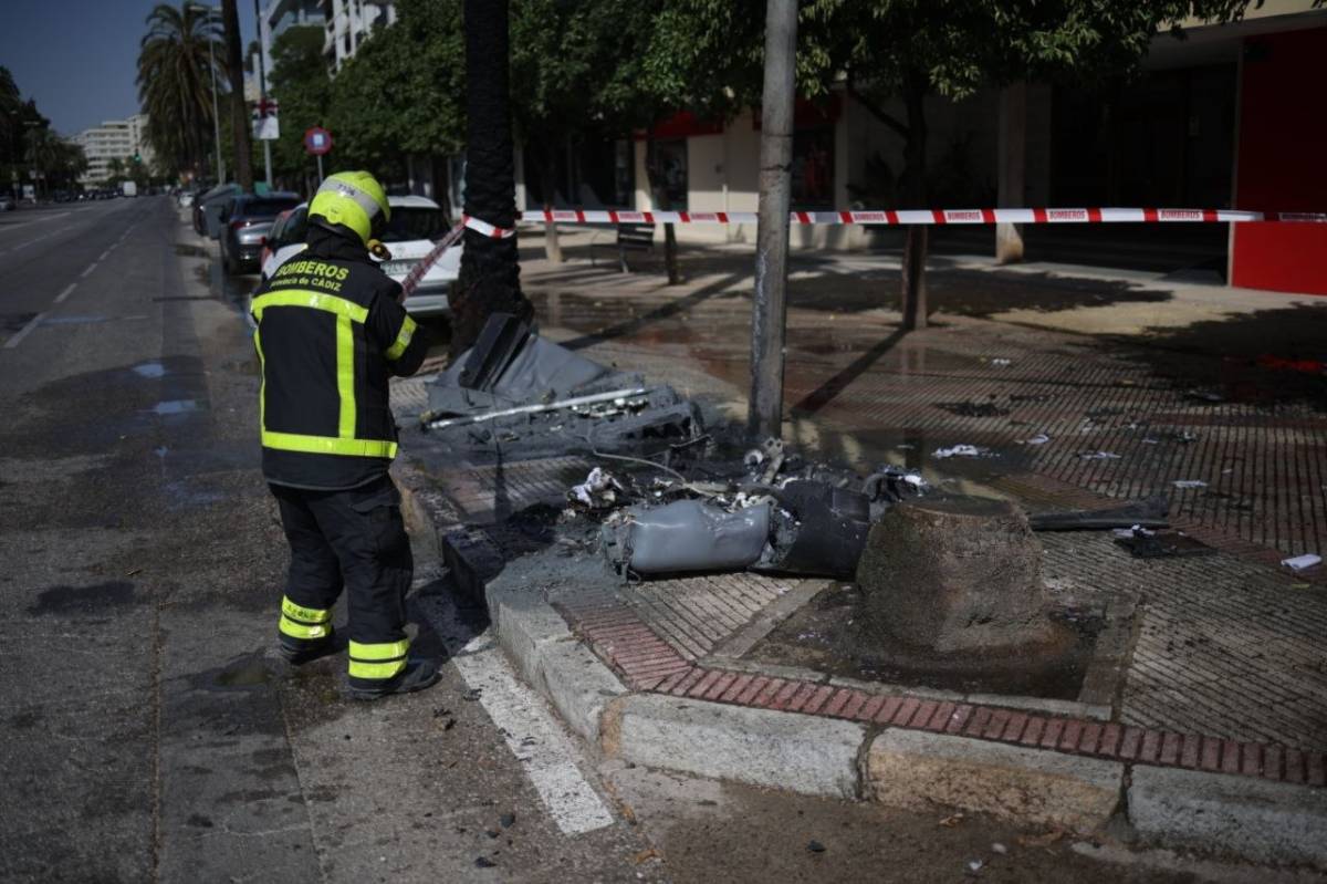 incendio contenedores avenida alvaro domecq jerez