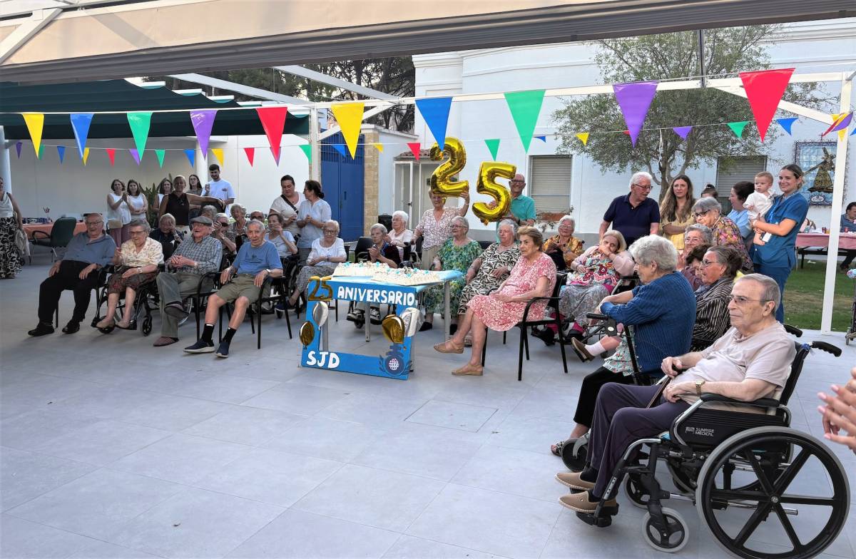 Celebración del 25 aniversario de la residencia de mayores de San Juan Grande. - Celebración del 25 aniversario de la residencia de mayores de San Juan Grande.