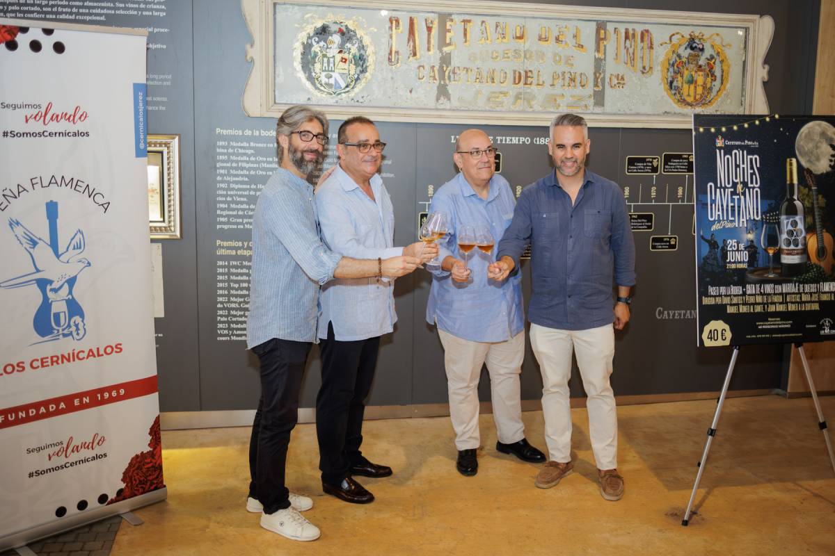 Jerez, en su pura esencia: Cayetano del Pino abre su bodega al público en sus III Noches entre vinos, copas y flamenco