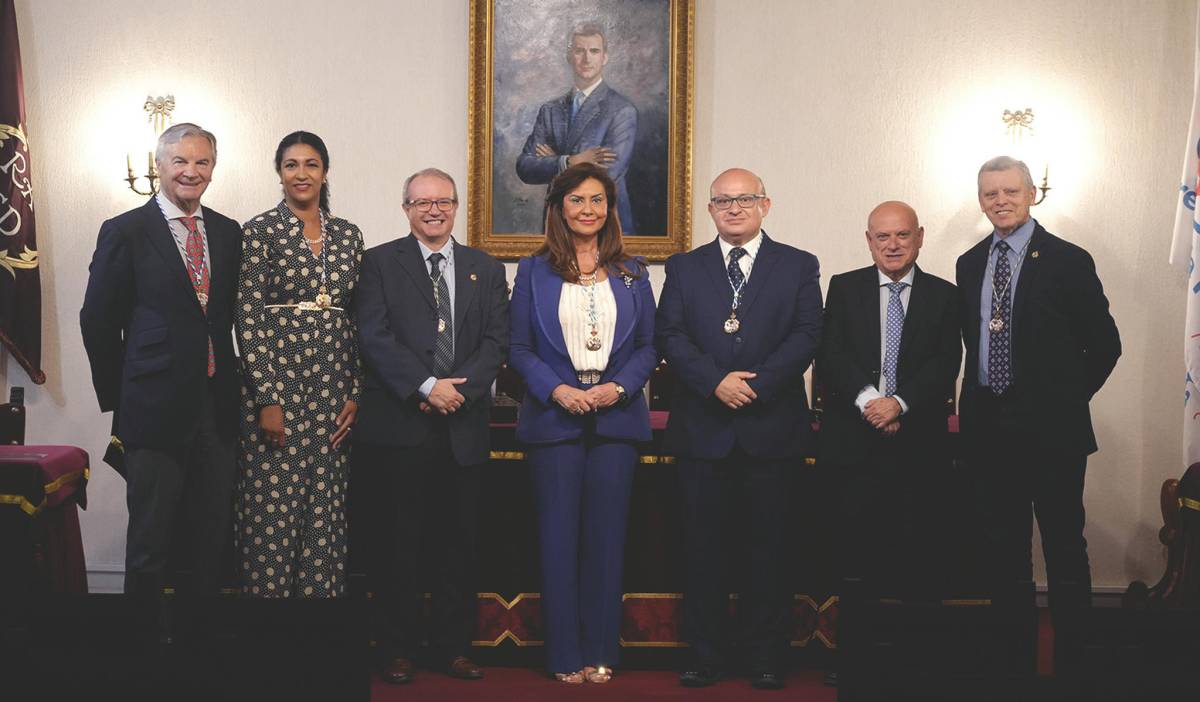 Ana María Orellana abre una nueva etapa histórica en Jerez: primera presidenta de la Real Academia de San Dionisio  