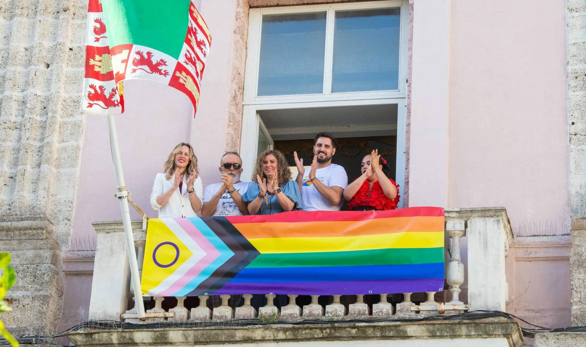 El Orgullo y Carlos Berlanga, unidos de nuevo en Cádiz en una exposición única por el arte y los amigos