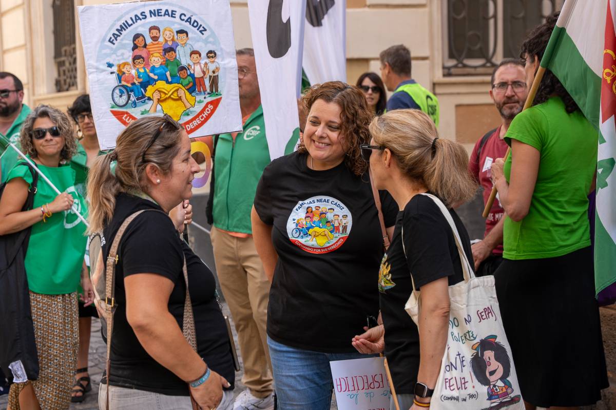 Soledad y Antonia  Familia NEAE Cádiz Luchando por sus derecho