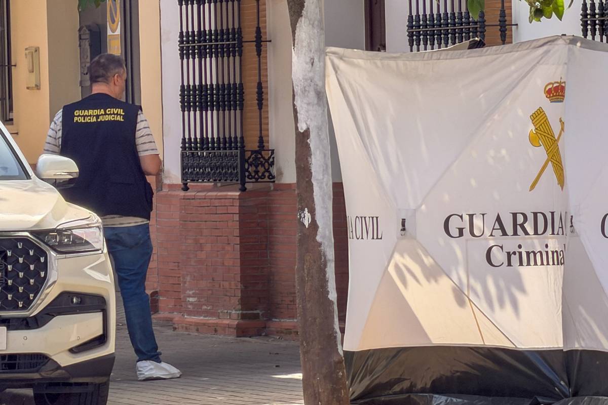 Expertos analizan en la vivienda de Gerena si el padre mató a su hija: comunicado del colegio en apoyo a la madre, que es maestra