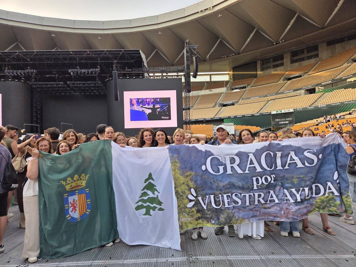 Manuel Carrasco cumple con Grazalema y ponen autobuses a vecinos para ir gratis a su concierto después de aquellas semanas tan duras
