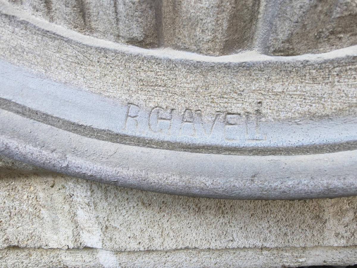 La firma revelada en la restauración. - La firma revelada en la restauración.