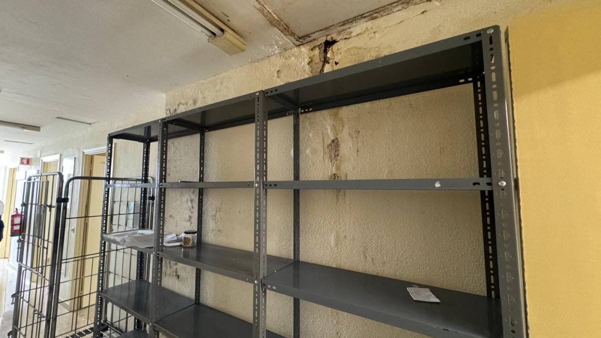 Zonas con humedades en el Hospital de Jerez.