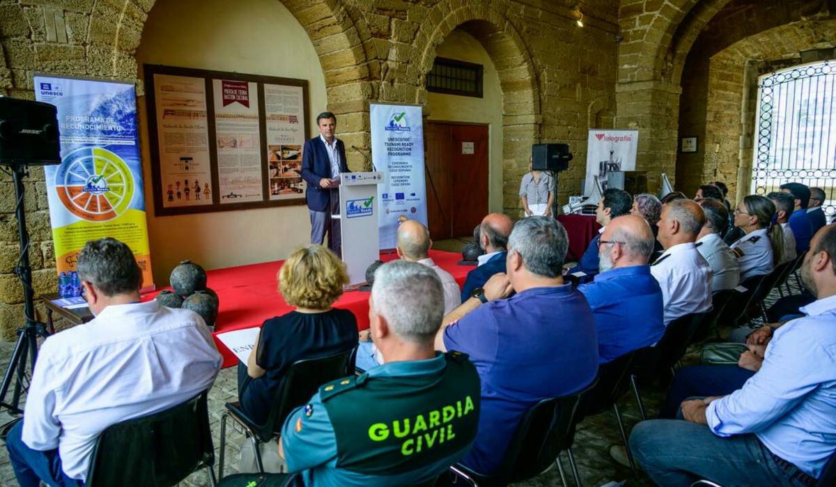Cádiz recibe el sello 'Tsunami Ready' de la UNESCO por su preparación ante maremotos - Cádiz recibe el sello 'Tsunami Ready' de la UNESCO por su preparación ante maremotos