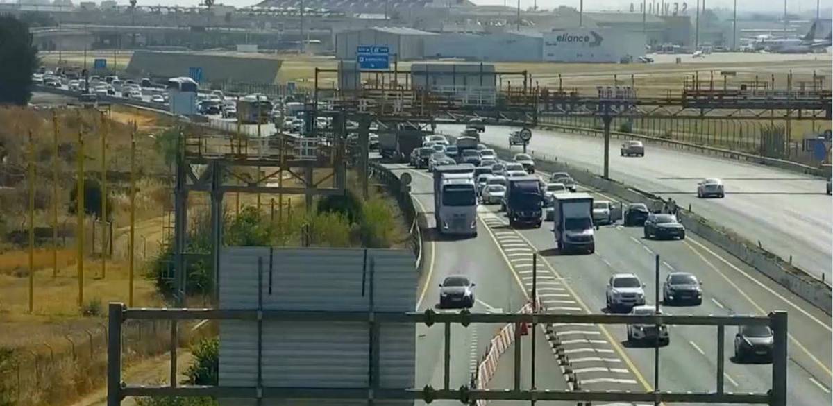 Un 'kamikaze' borracho circula diez kilómetros en sentido contrario por la autovía A-4 a su paso por Sevilla