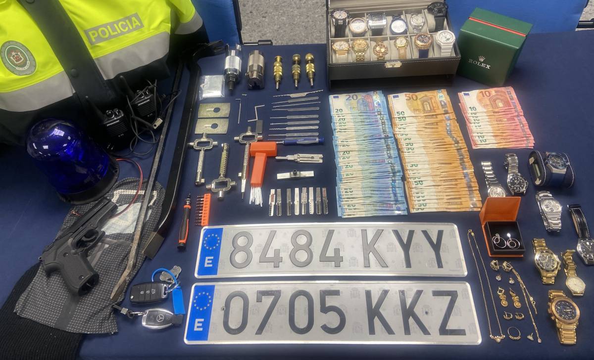 Así robaba la banda que robaba joyas y relojes de alta gama en Sevilla: usaba técnicas avanzadas, como el 'impresioning'