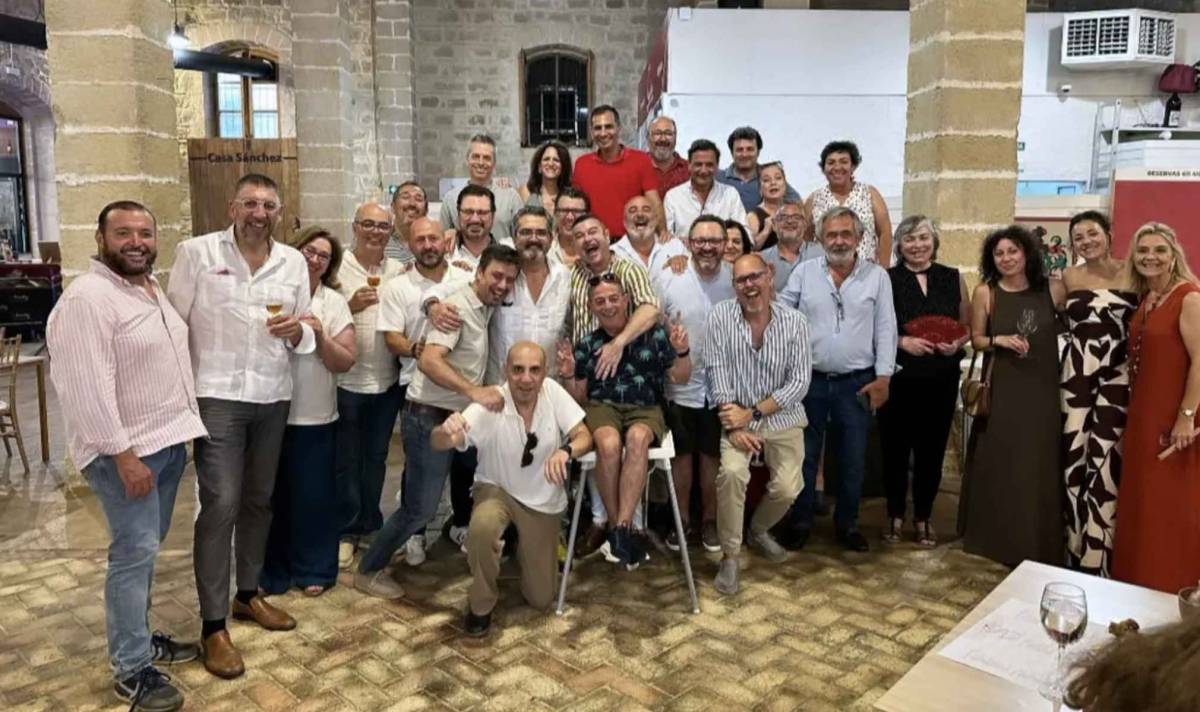 Del mítico 'Guati Guati' al fenómeno de Los Caños: la emotiva despedida por su jubilación a un histórico de Onda Jerez