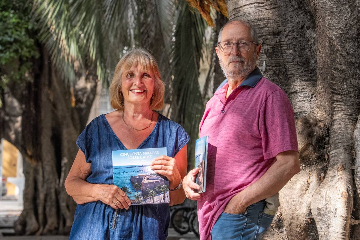 escritora Amanda Jeffries, inglesa que ha escrito Cincuenta miradas sobre Cádiz - JOSÉ MARÍA REYNA escritora Amanda Jeffries, inglesa que ha escrito Cincuenta miradas sobre Cádiz