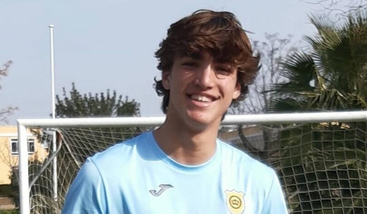Muere Carlos De Cabo, el 'Pistolero' del equipo de fútbol Círculo del Porvenir de Sevilla: 