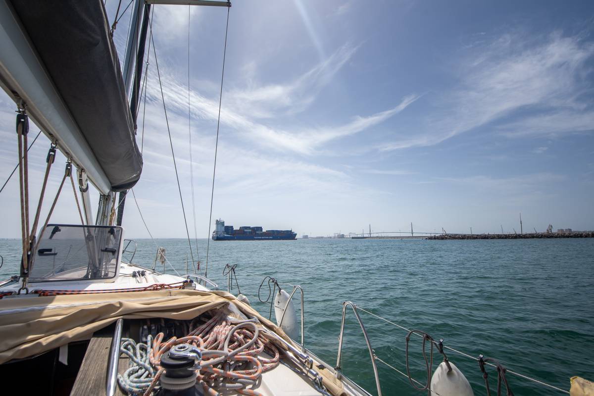 Vuelta en Velero Cultural Por la bahía salida desde Cádiz