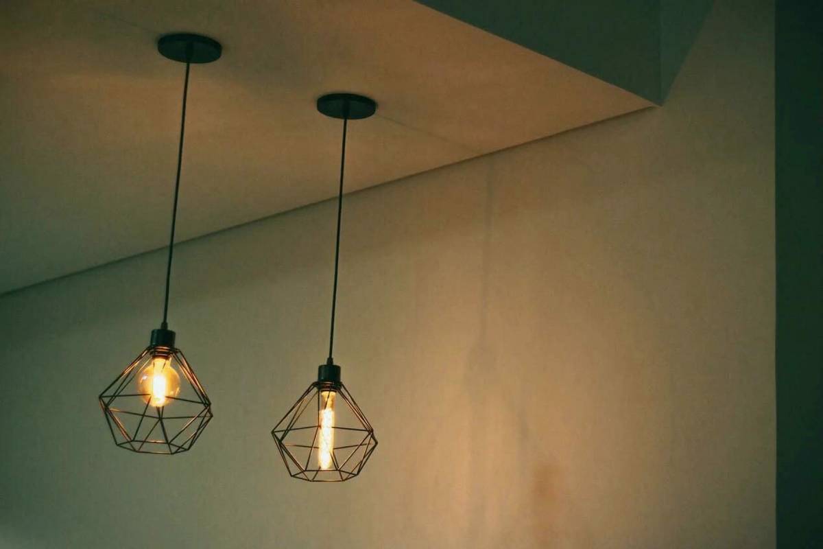 Precio de la luz hoy, viernes 26 de junio: esta es la mejor hora para poner la lavadora y en la que no debes enchufar nada