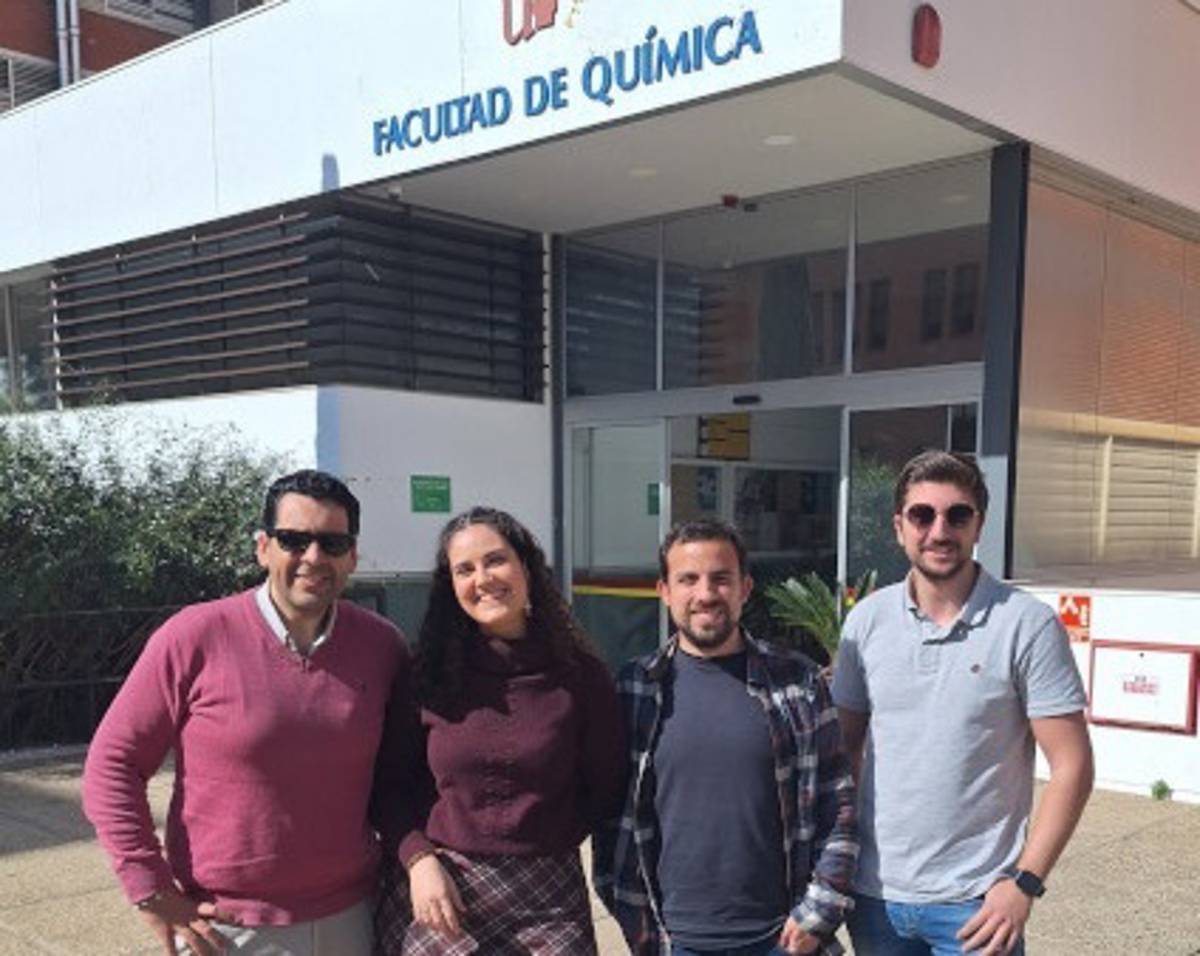 Equipo de investigadores de la US que desarrolla el invento. - Equipo de investigadores de la US que desarrolla el invento.