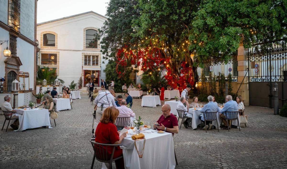 Disfrutar de un 'Verano de Leyenda' en Jerez: Casa Fundador abre sus patios con visitas nocturnas, gastronomía y música