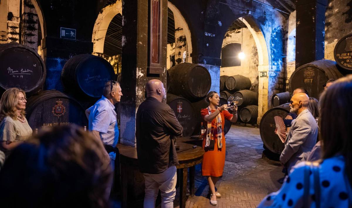 Casa Fundador abre sus patios al verano en Jerez con visitas nocturnas, cenas maridaje y música en directo - Casa Fundador abre sus patios al verano en Jerez con visitas nocturnas, cenas maridaje y música en directo