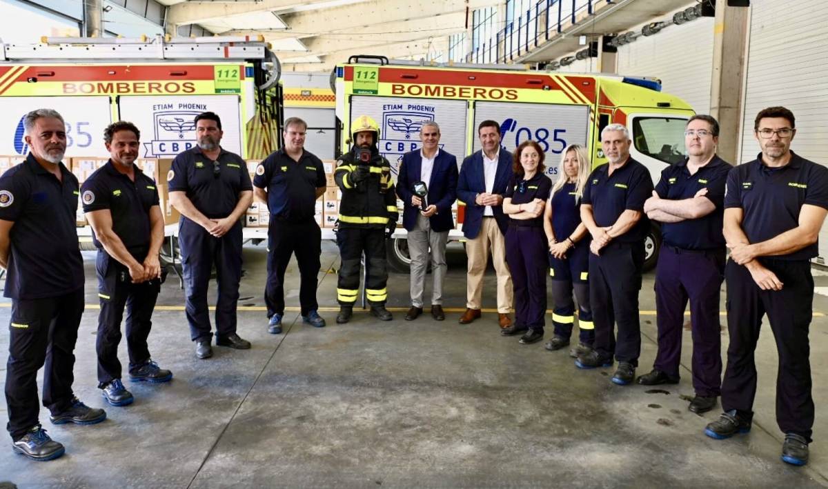 El parque de Jerez presenta el nuevo equipamiento térmico del Consorcio de Bomberos de Cádiz - El parque de Jerez presenta el nuevo equipamiento térmico del Consorcio de Bomberos de Cádiz
