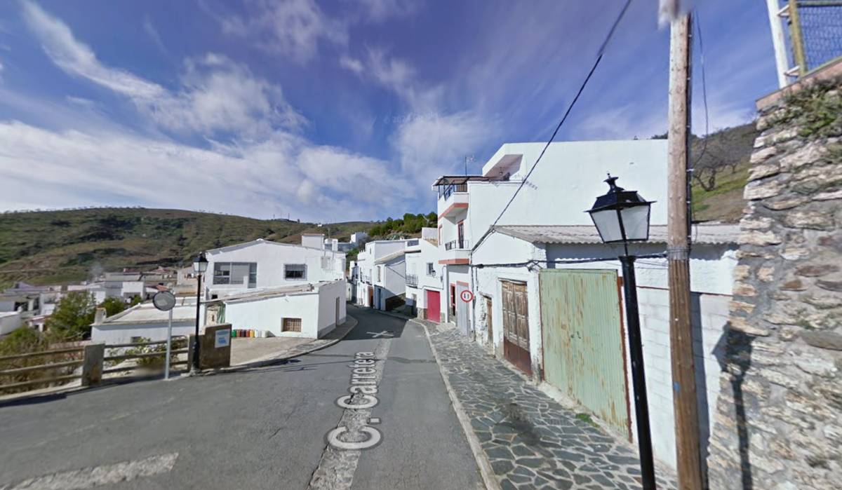 Menores encuentran un arma en un pueblo de Granada y no se sabe aún si estaba cargada