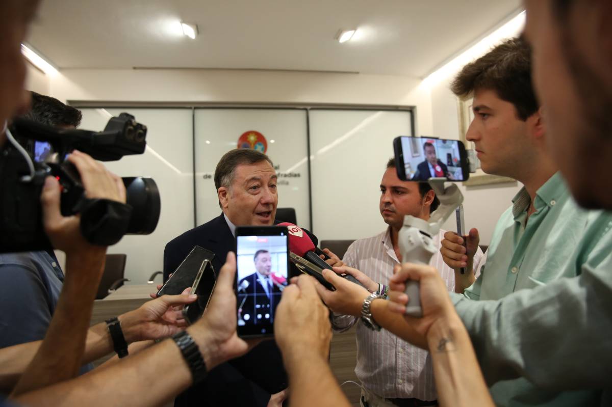 José Roda Peña, nuevo presidente del Consejo de Hermandades de Sevilla tras imponerse con amplia mayoría